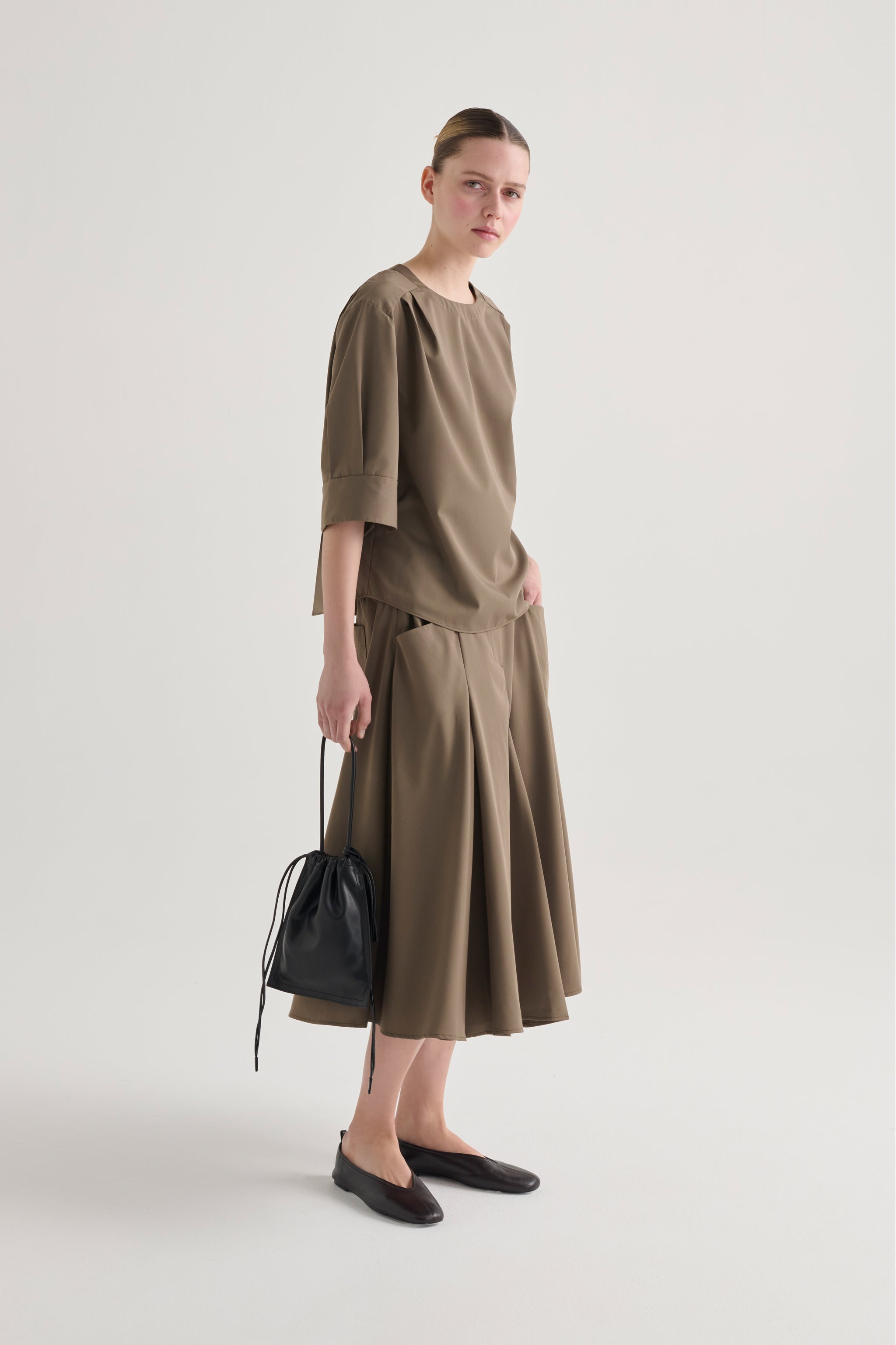 Poplin top and pleated skirt